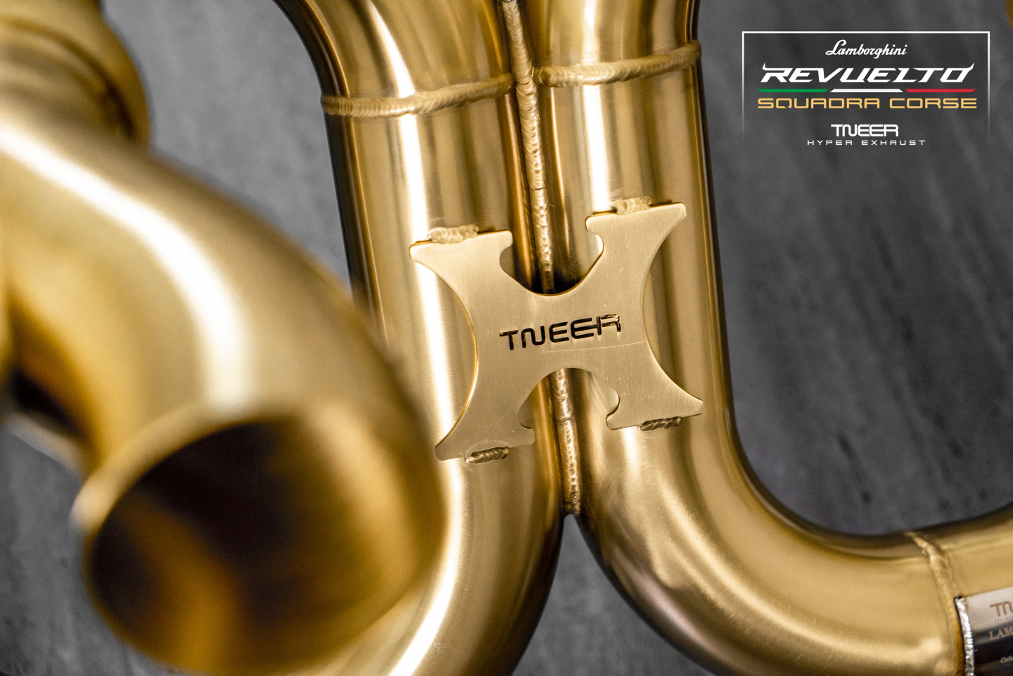 REVUELTO SQUADRA CORSE    Gold Edition
